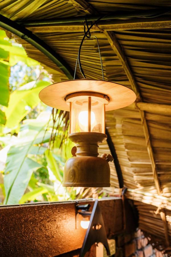 Igabara Hobbit House Hotell Tangalle Eksteriør bilde