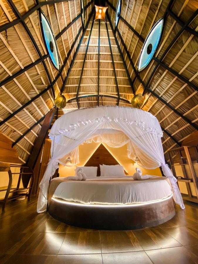 Igabara Hobbit House Hotell Tangalle Eksteriør bilde