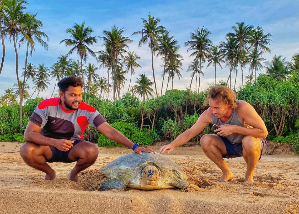 Igabara Hobbit House Hotell Tangalle Eksteriør bilde