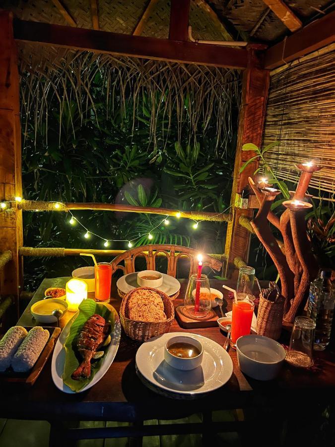 Igabara Hobbit House Hotell Tangalle Eksteriør bilde